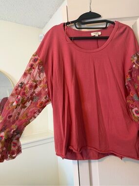Umgee Rose-Pink Mesh Sleeve Floral Blouse